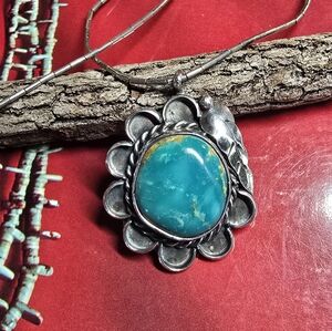 Native American Navajo Silver and Turquoise Pendant Necklace 18"
